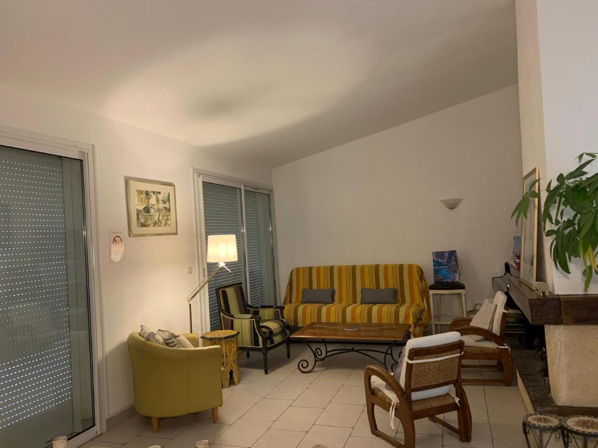 Villa Soledad กาซีส์ ภายนอก รูปภาพ